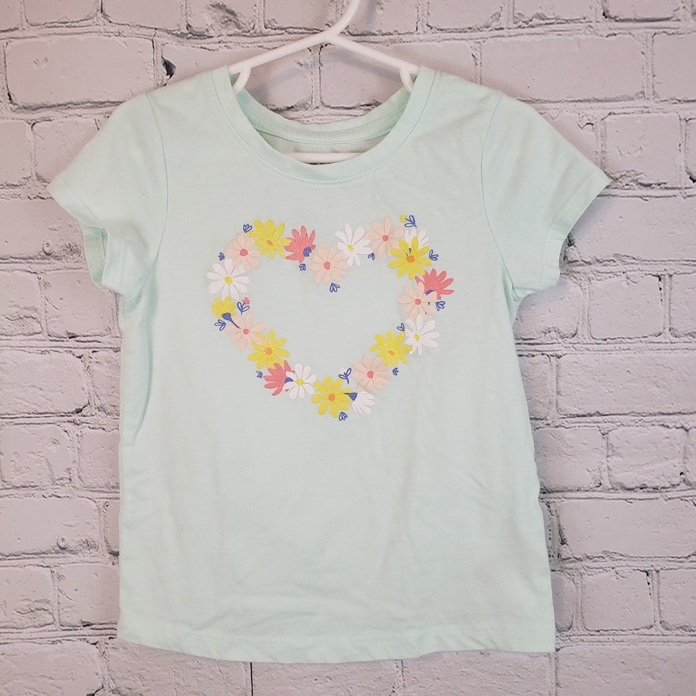 5/$30 Cat & Jack 5T Girls T-Shirt Floral Heart